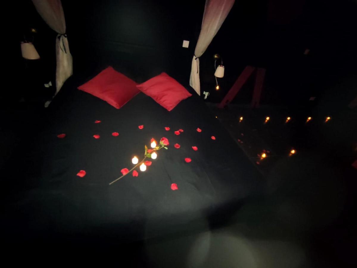 Love Room A 蒙塔日 外观 照片