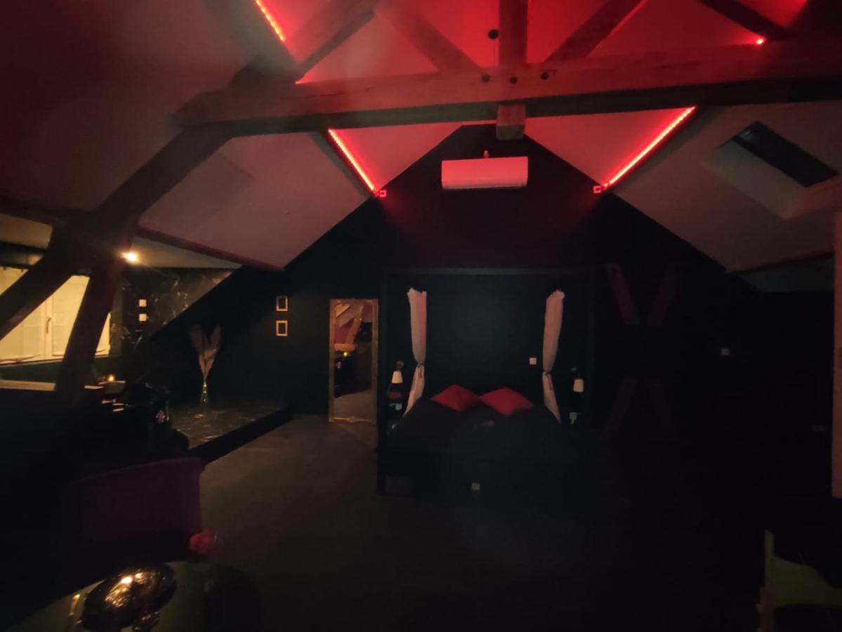 Love Room A 蒙塔日 外观 照片